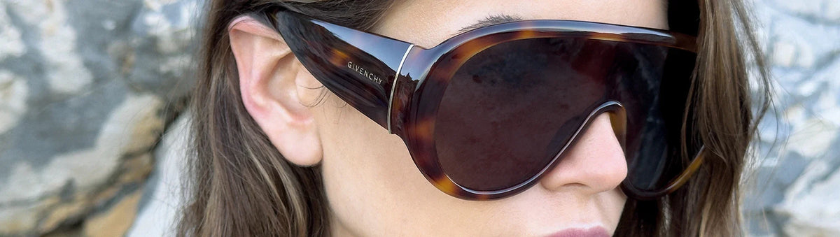 GIVENCHY